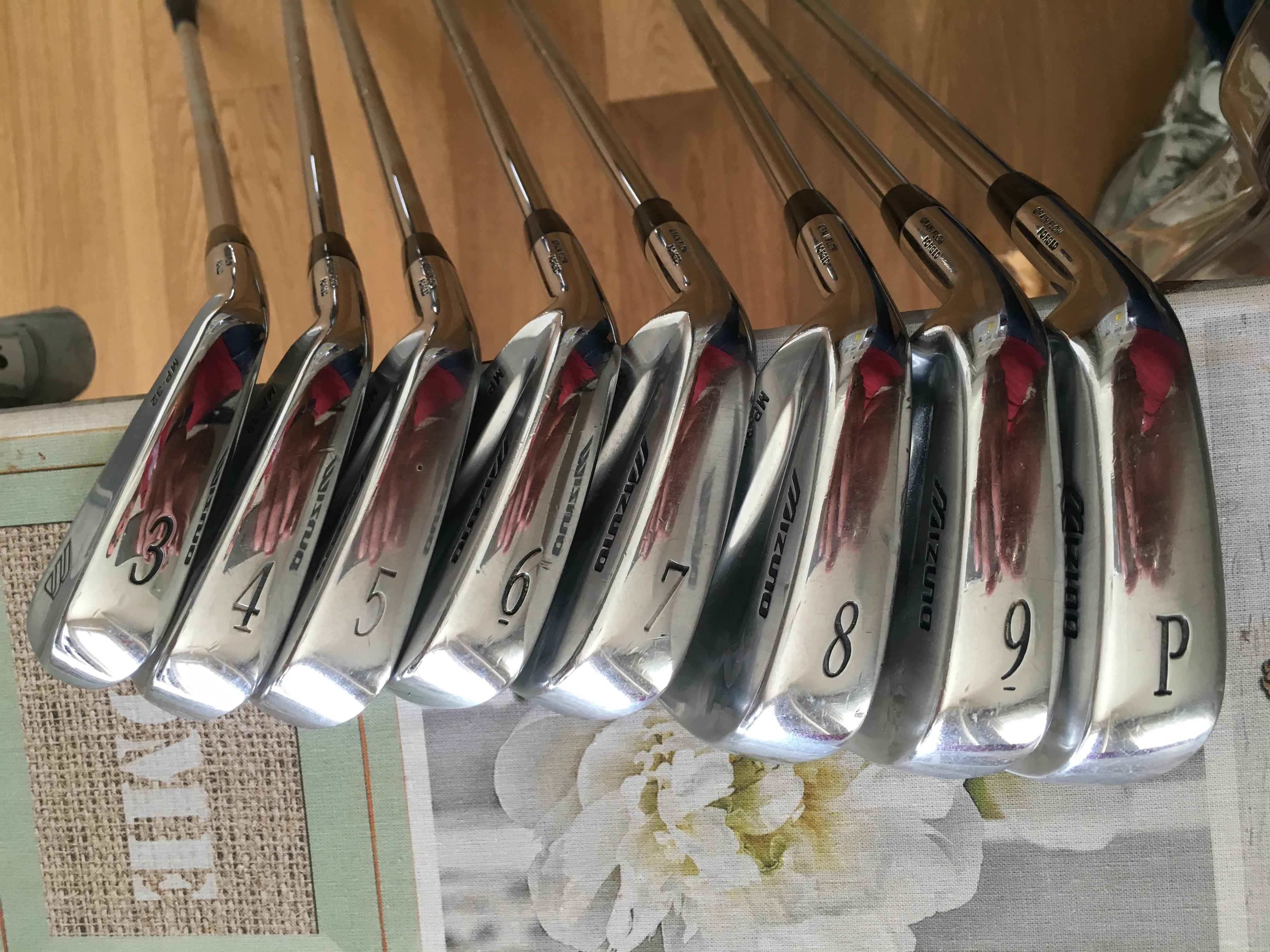 foto mizuno MP32